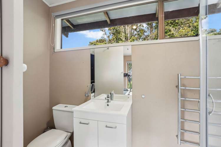 23-25 Mountain Road Henderson Valley_26