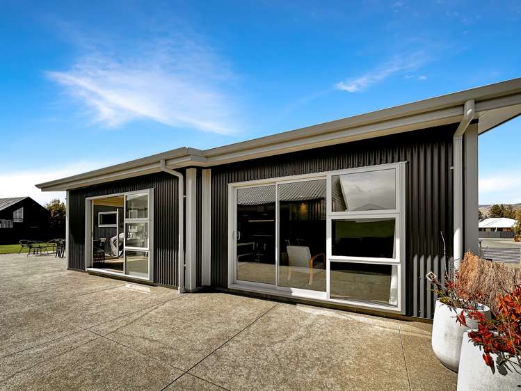 16 Rhoboro Road Twizel_23