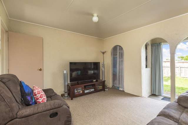 2/3 Thorn Place Papatoetoe_3