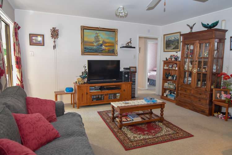 25 Lincoln Road Carterton_3