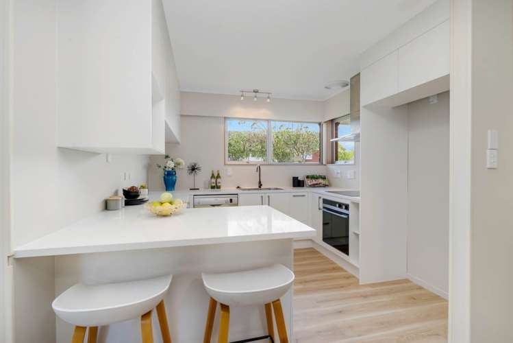 27 Pooley Street Pakuranga Heights_8