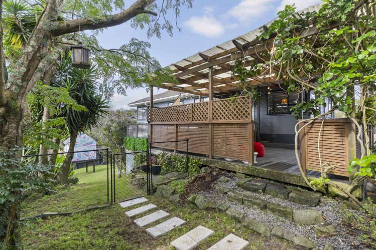 12 Landsdale Place Massey_27