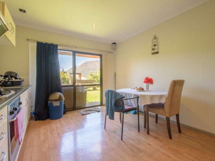 16a Arawata Terrace Fernhill/Sunshine Bay_12