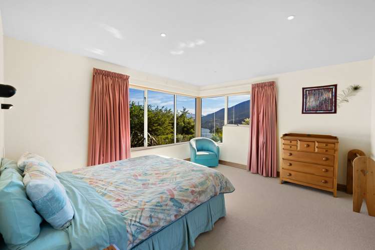 9 Vancouver Drive Queenstown_11