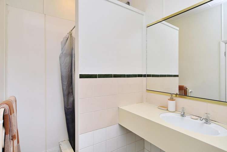 36 Hopkins Street Woolston_14