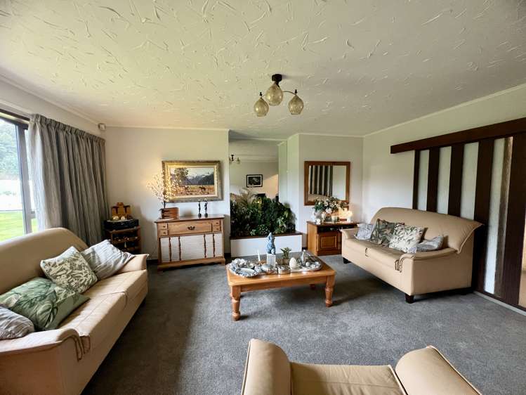 132 Grant Road Otatara_11