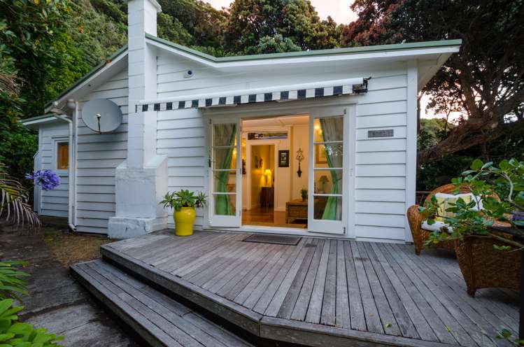 64 Beach Valley Road Piha_13