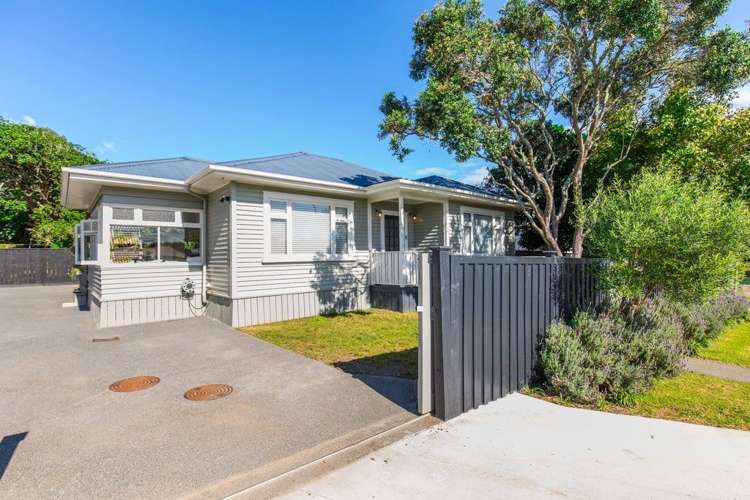 36 Matapouri Road Mangere Bridge_21
