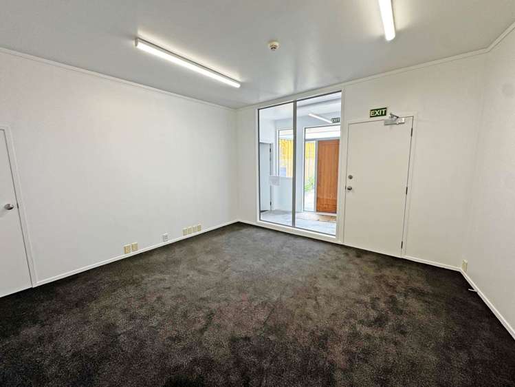 Unit D/35 Hannigan Drive St Johns_5