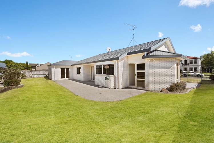 2 Roderick Place Rototuna_9