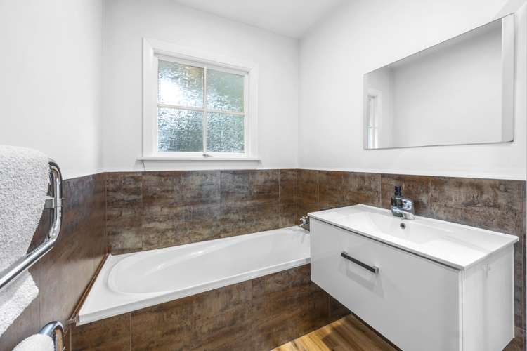281 Avonhead Road Avonhead_9