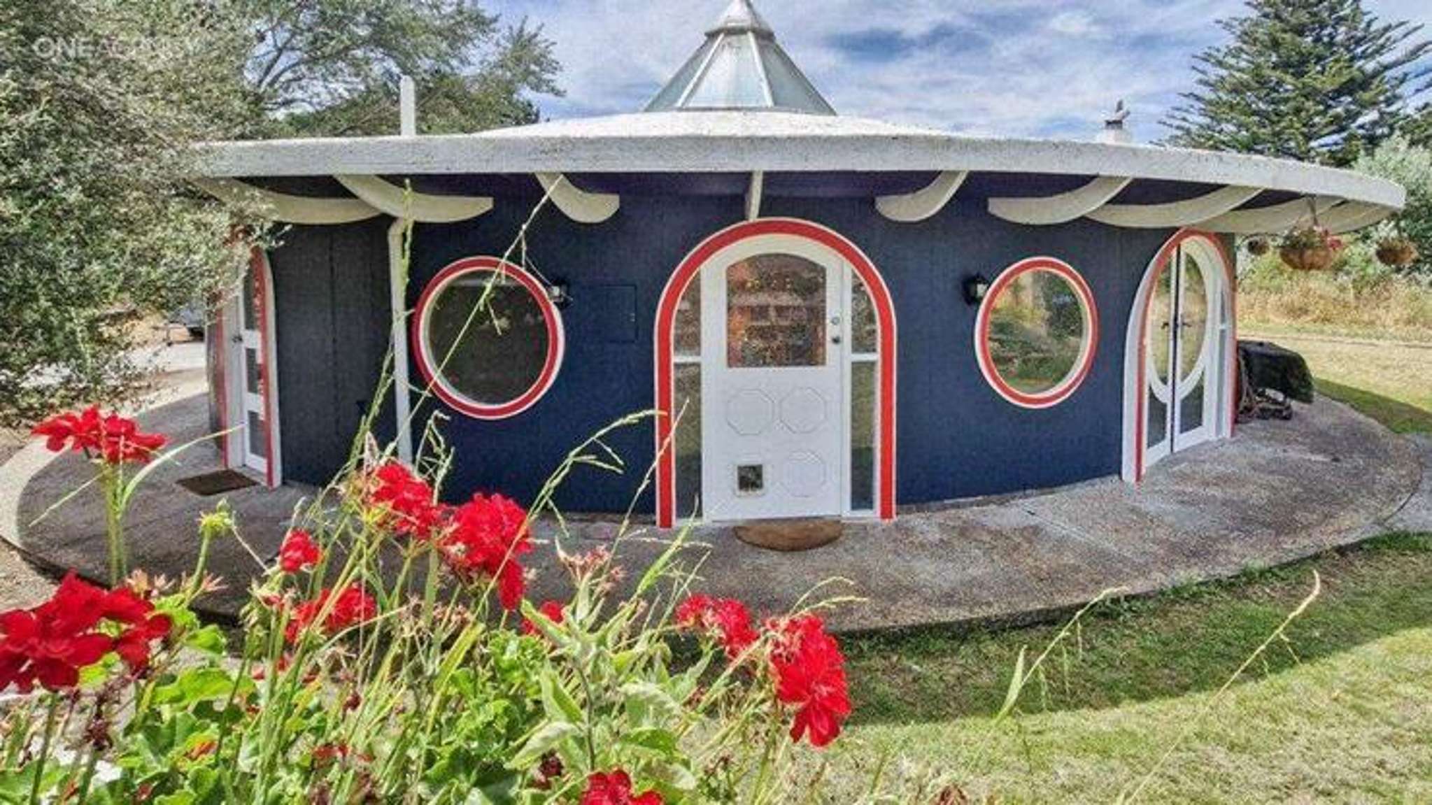 Hobbit house for sale: Bach with Bilbo Baggins vibes up for grabs for $560,000-plus