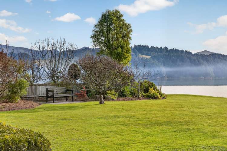 481 Marine Drive Charteris Bay_24