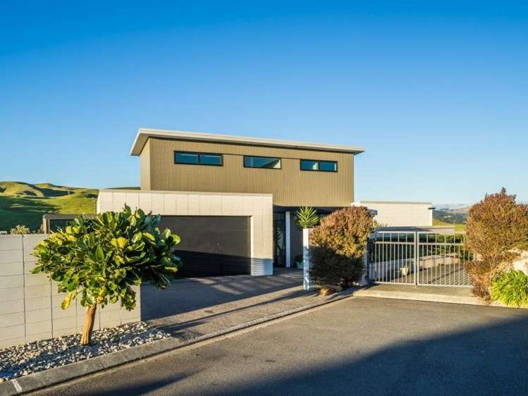 56 Saint Ives Drive Camborne_22