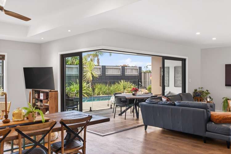 5 Beach Cove Wainui_8