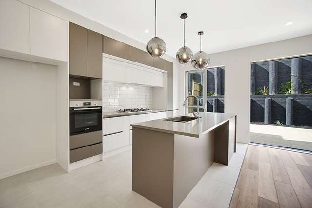 32 Paripari Street Flat Bush_4