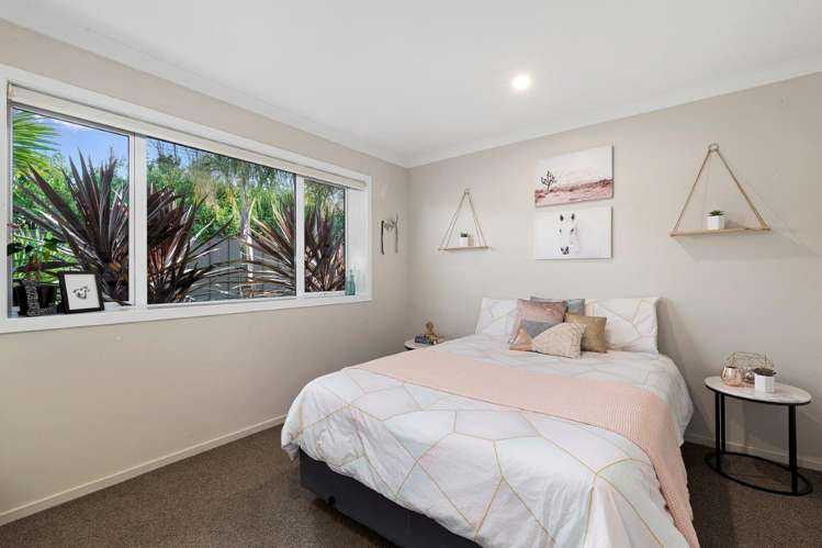 240 Mill Flat Road Riverhead_16