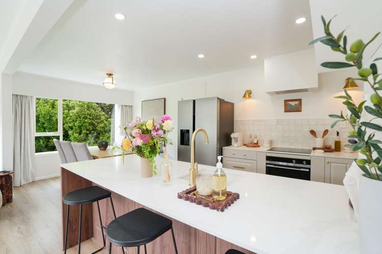 26 Black Road Otatara_9