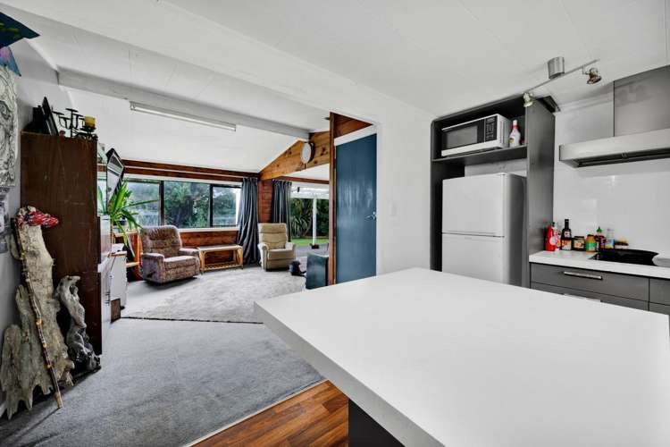 2 Wood Street Patea_16