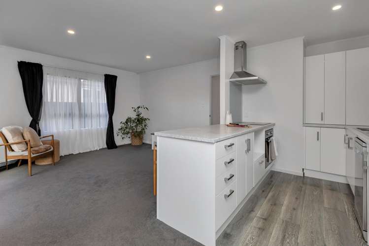 2/23 King Street Kensington_10