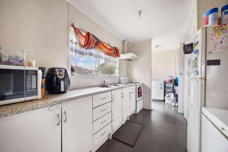 56 Molesworth Place Mangere_11