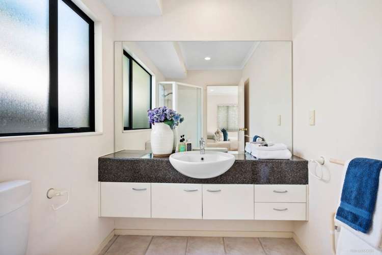 8 Isaac Place East Tamaki Heights_14