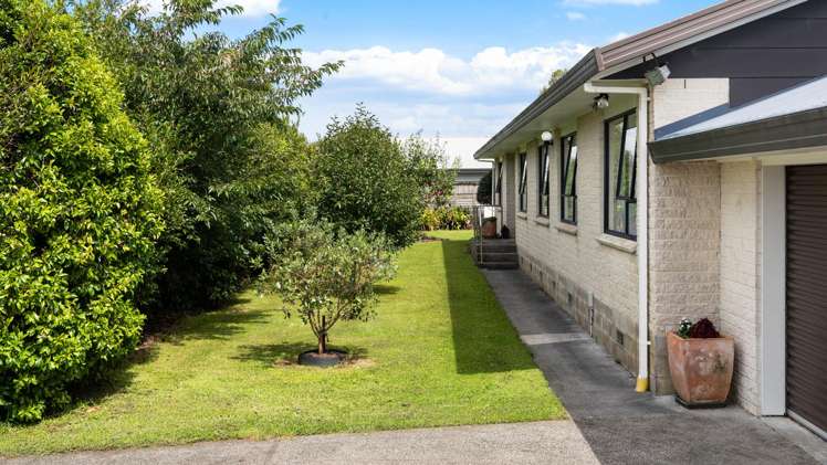 2 Tavarnya Way Patumahoe_24