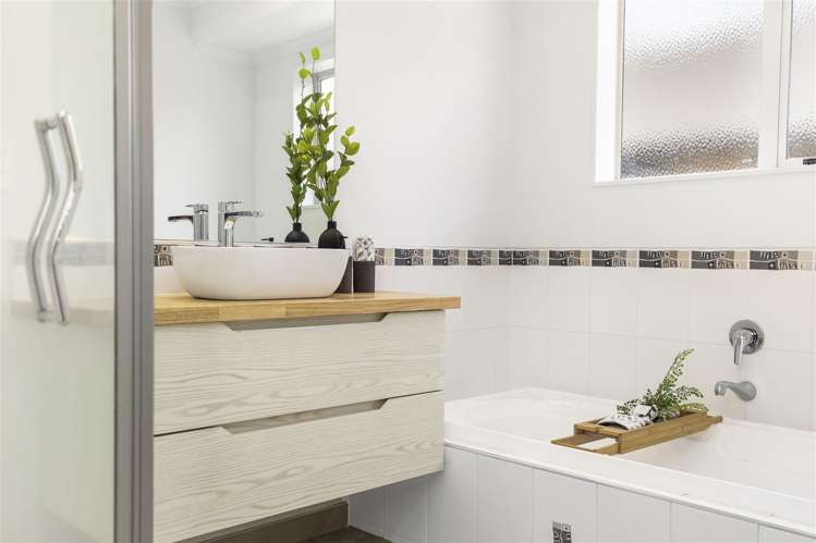 6 Cranmore Avenue Huntington_18