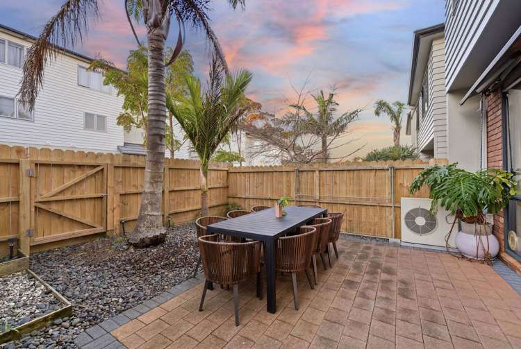 40/22 Northcross Drive_3