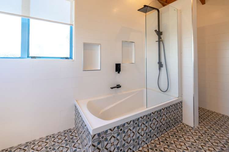 8 Dickson Road Surfdale_30