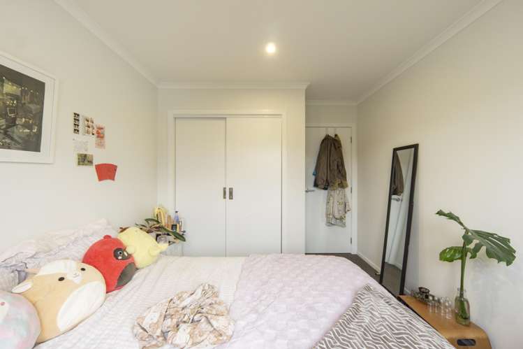 1/17 Greta Street Glenview_8