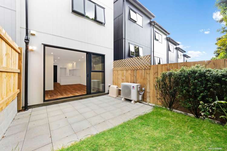 22 Tokai Place Glen Eden_10