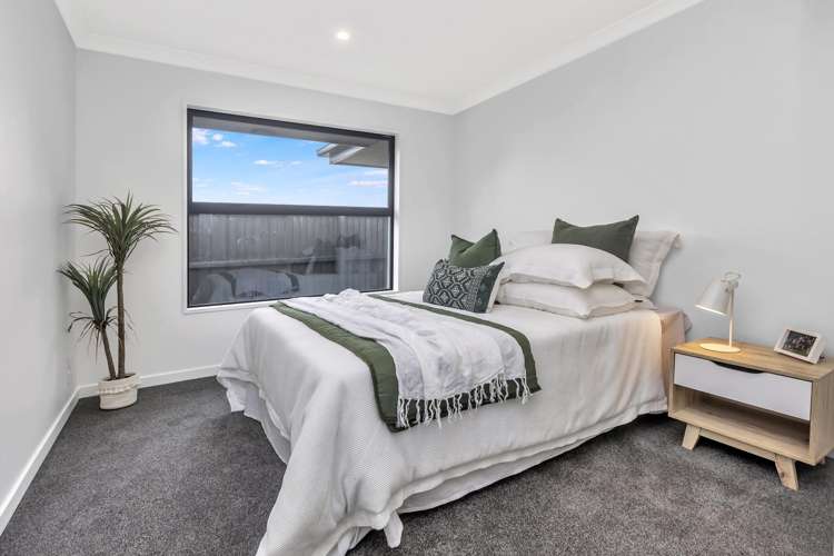 29 Candlesticks Crescent Lincoln_18