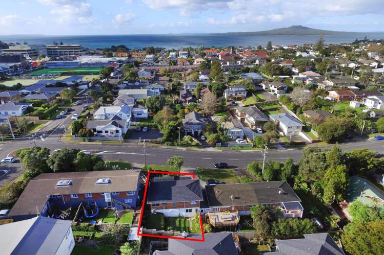 1/13 Burns Avenue Takapuna_18