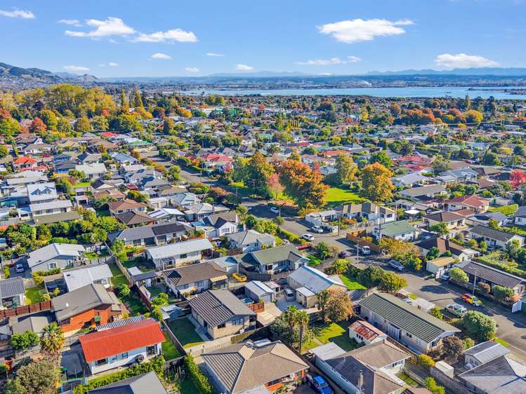 2/3 Ngaio Street Stoke_21