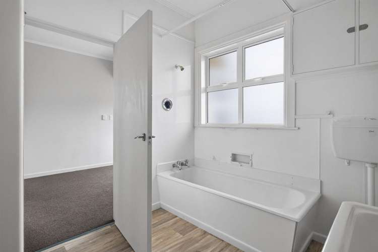 203 Derby Street Gisborne_14