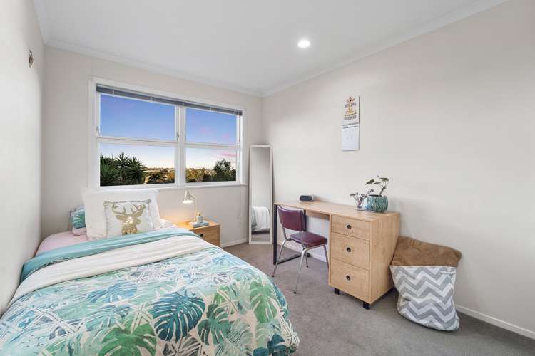 29 Hatherlow Street Glenfield_10