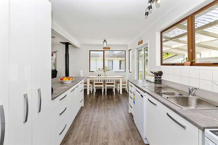 4 Capricorn Place Glen Eden_3