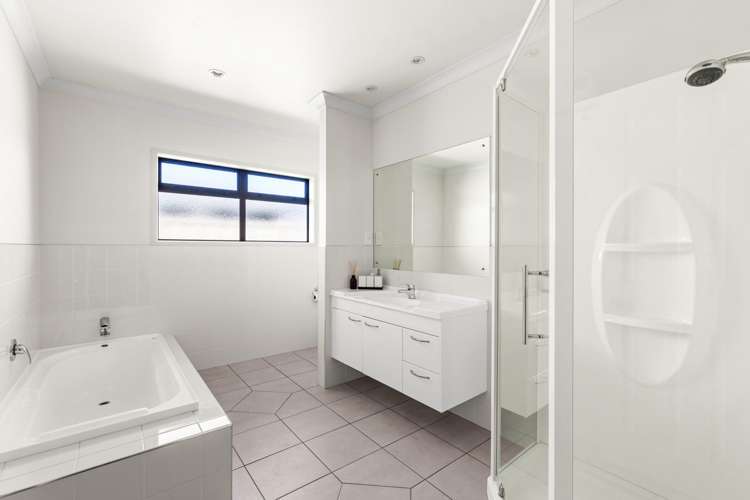 207 Frimley Oaks Frimley_16