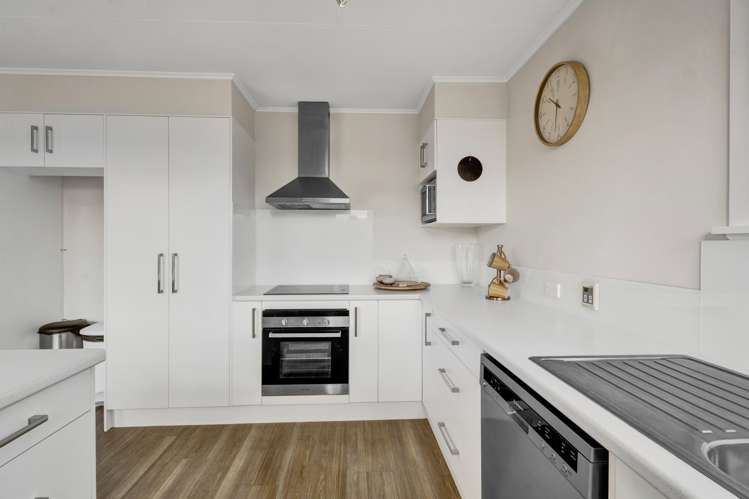 114 Fairfield Road Hawera_7