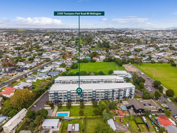 210/8 Thompson Park Road Mount Wellington_24