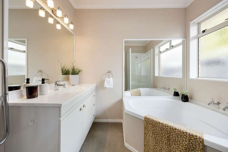 11 Kingsford Mews Hamilton East_11