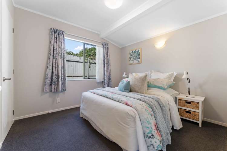 106a Royal Road Massey_11