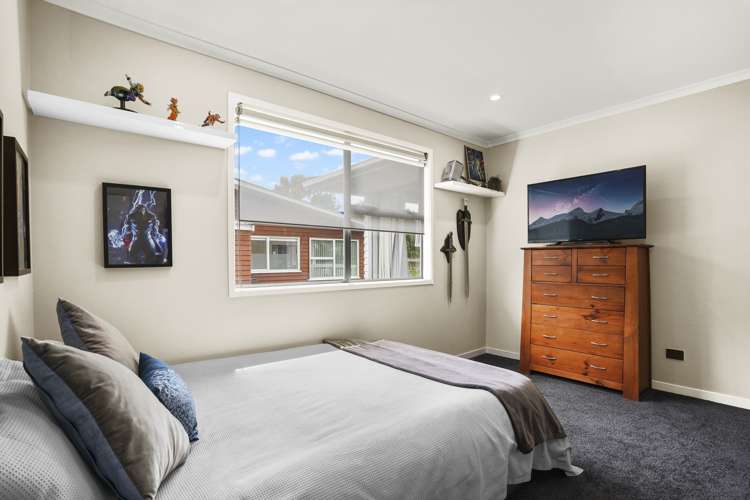 25 Finlow Drive Te Atatu South_16