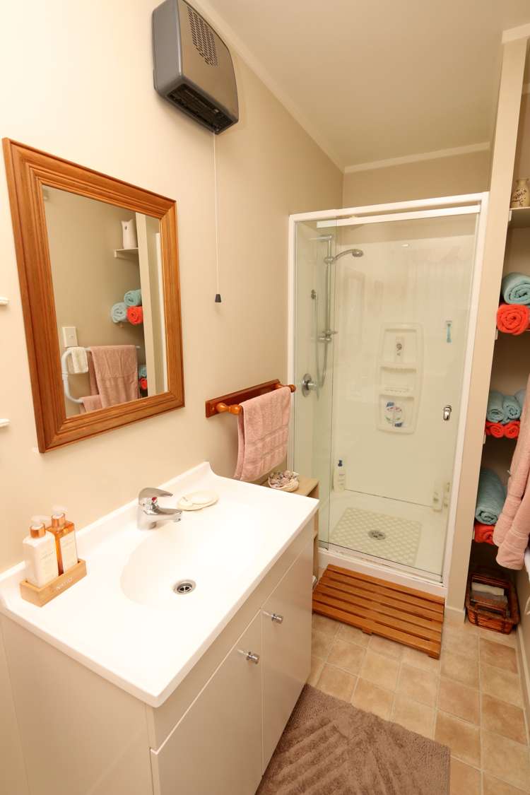 481 West Street Allenton_16