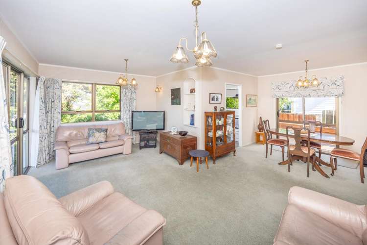 28 Gilbass Avenue Hamilton Lake_9