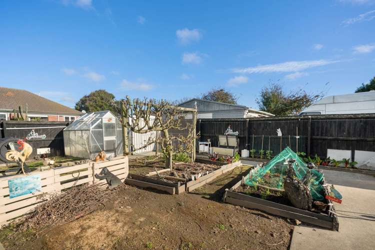 36 Achilles Street Burwood_17