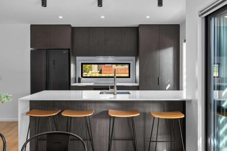 9 Swan Street Lake Hawea_3