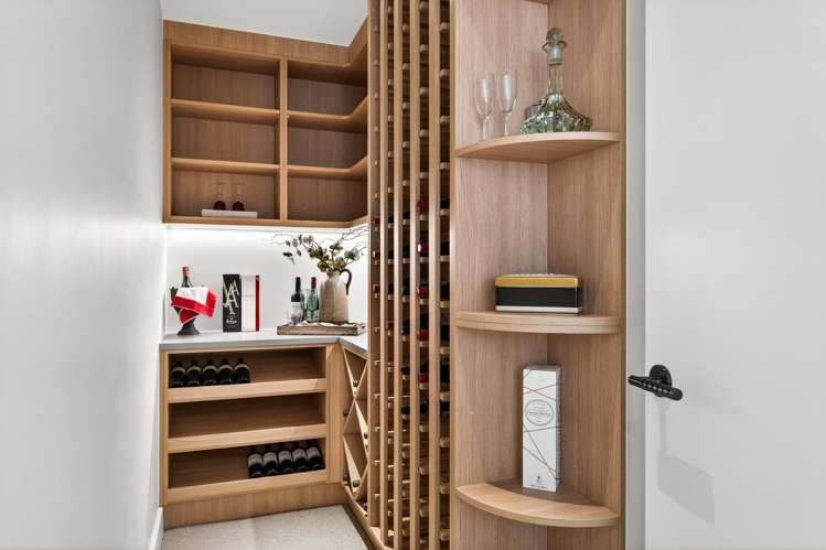 52 Beach Road Castor Bay_18