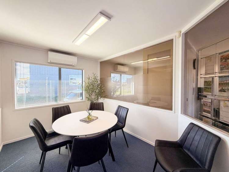130 Main Road Kumeu_5